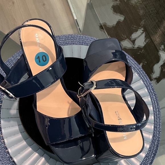 NWOT Marc Fisher Patent Leather Platform Sandals - Picture 3 of 13
